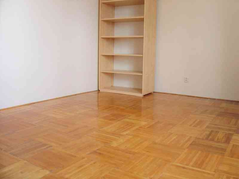 Pronájem bytu 2+kk, 45 m2, Praha 9, Prosek - ZAHRADA - foto 3