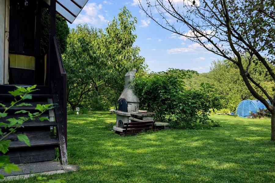 Prodej chatky 2+1 s pergolou a bazénem v Roztokách - foto 21