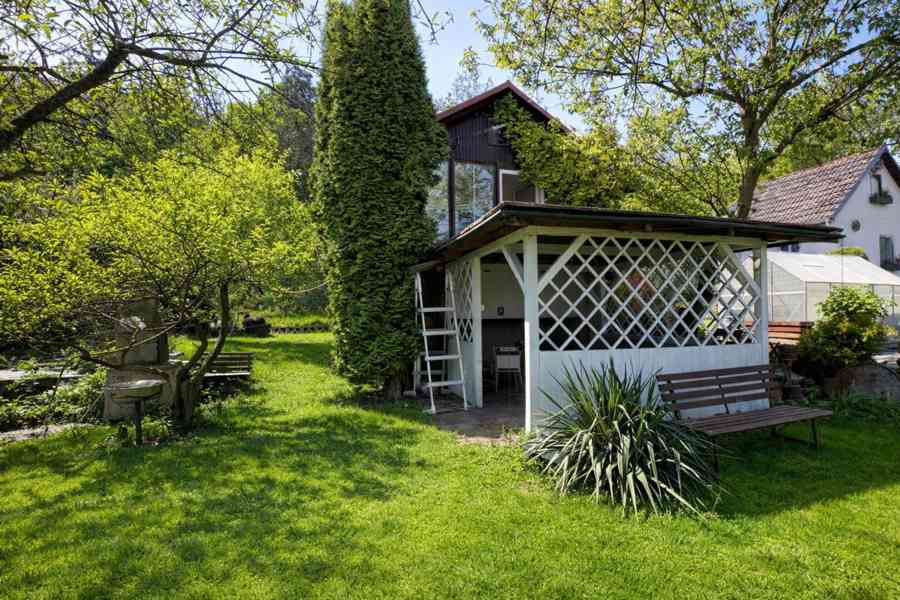 Prodej chatky 2+1 s pergolou a bazénem v Roztokách - foto 19