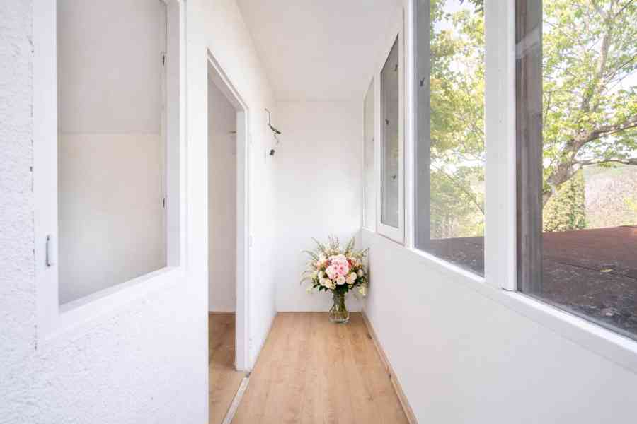 Prodej chatky 2+1 s pergolou a bazénem v Roztokách - foto 9