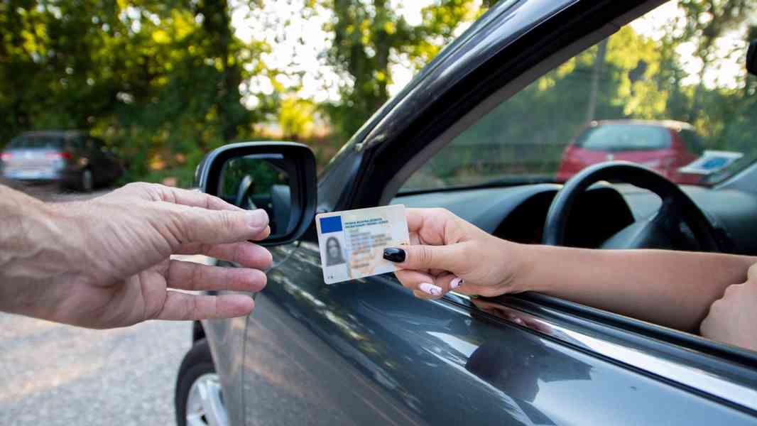 🚗 Řidičský průkaz online – Rychlá a bezpečná služba ✅