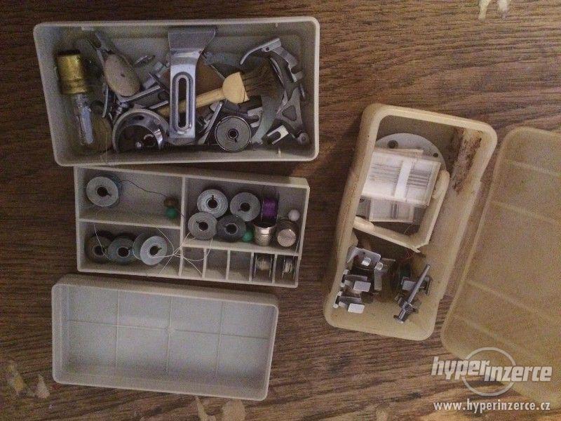 Starý šicí stroj Veritas - foto 2