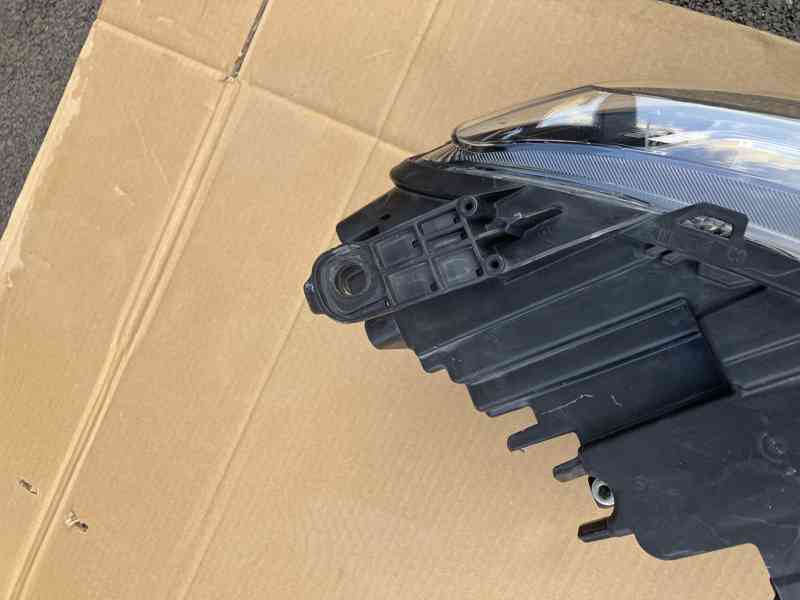 predni svetlo svetla dacia Duster ll 2 lift 21-24 - foto 14