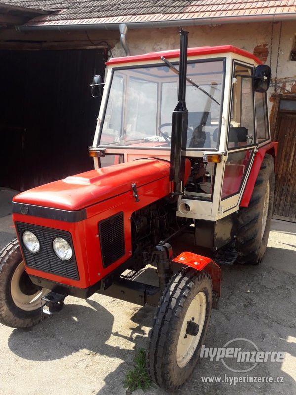 Traktor 5711 - foto 1