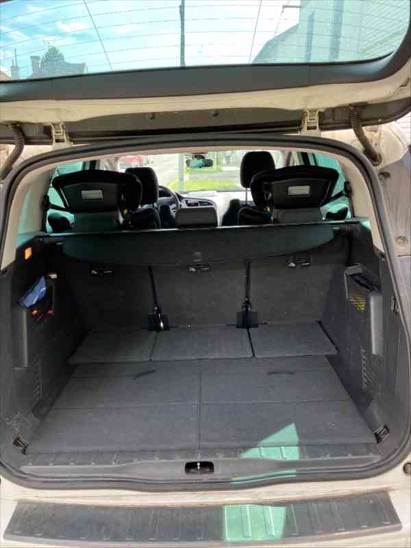 Peugeot 5008 2,0 HDi 110 kW, r.v. 2015, super s - foto 5