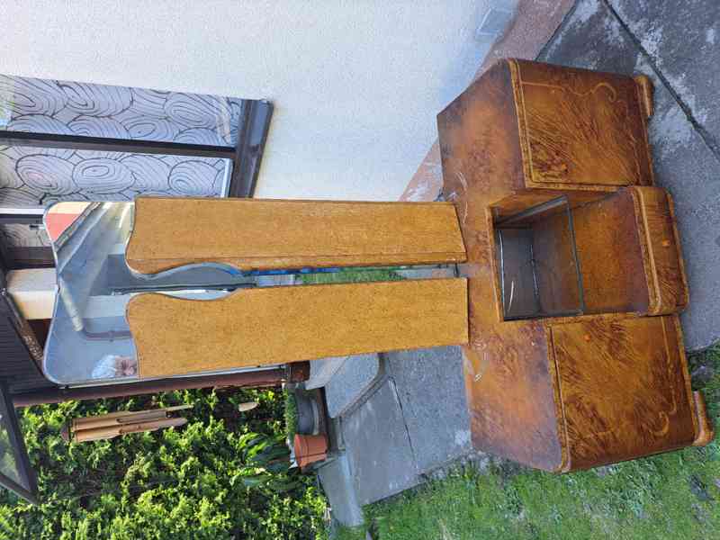 Ložnicové otevíravé zrcadlo - foto 1