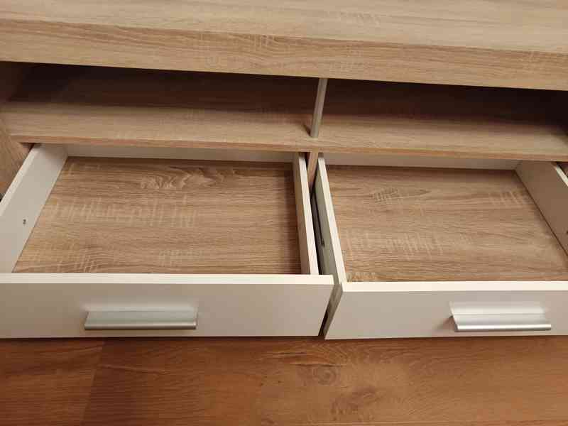 Obývací stěna dub sonoma bílá - foto 8