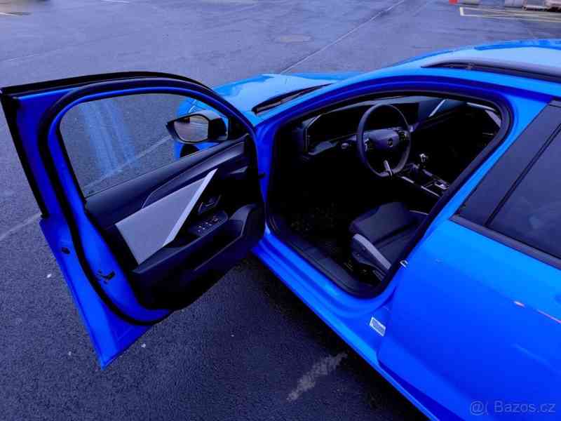 Opel Astra 1,2   96kw MT6 - foto 9