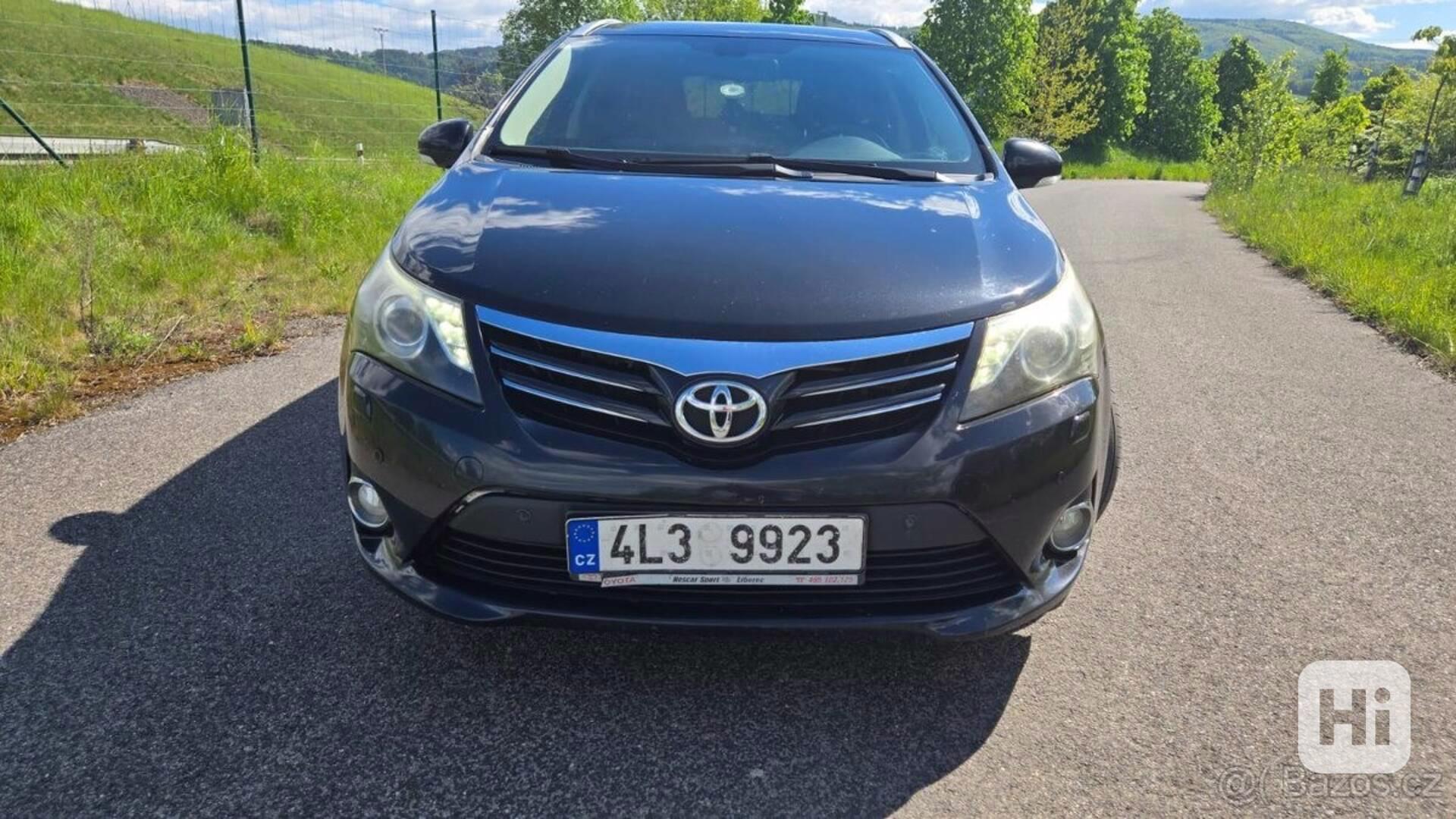 Toyota Avensis 2,0   TDI nafta - foto 1