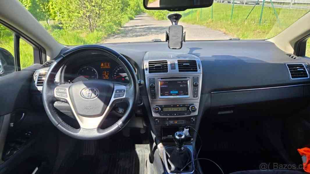Toyota Avensis 2,0 TDI nafta - foto 14