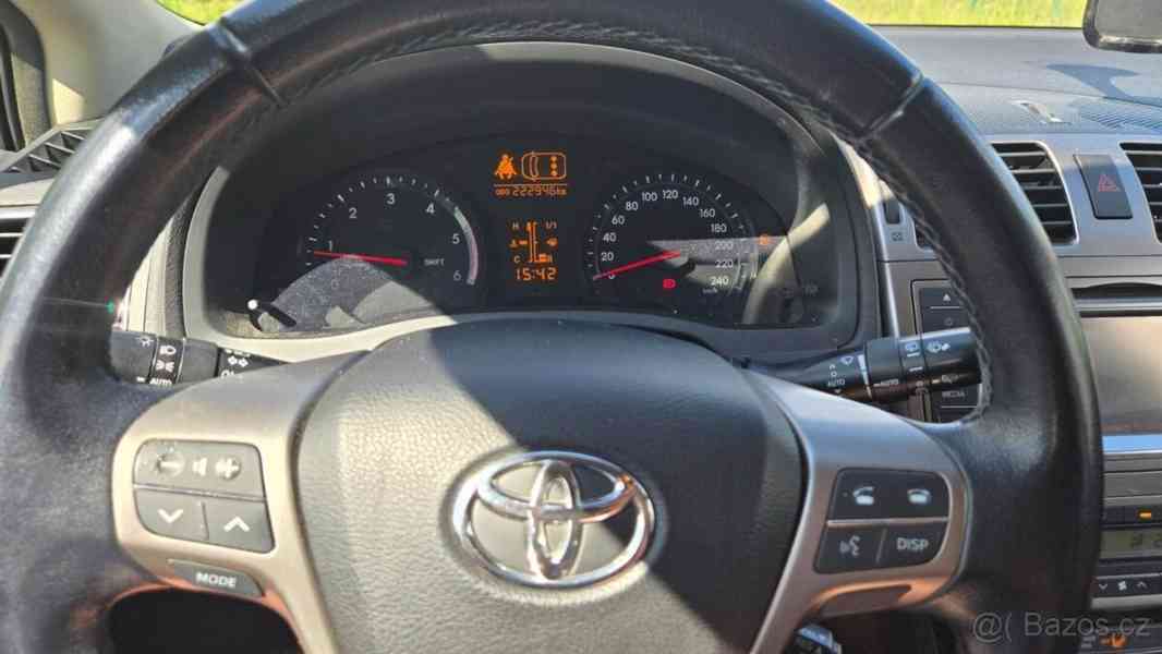 Toyota Avensis 2,0 TDI nafta - foto 15