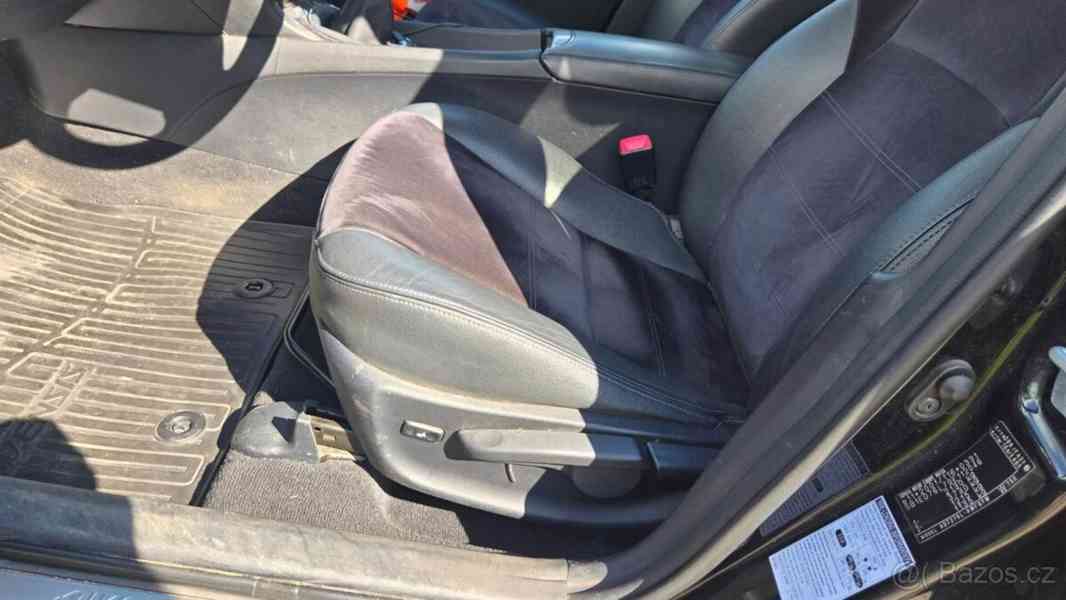 Toyota Avensis 2,0 TDI nafta - foto 12