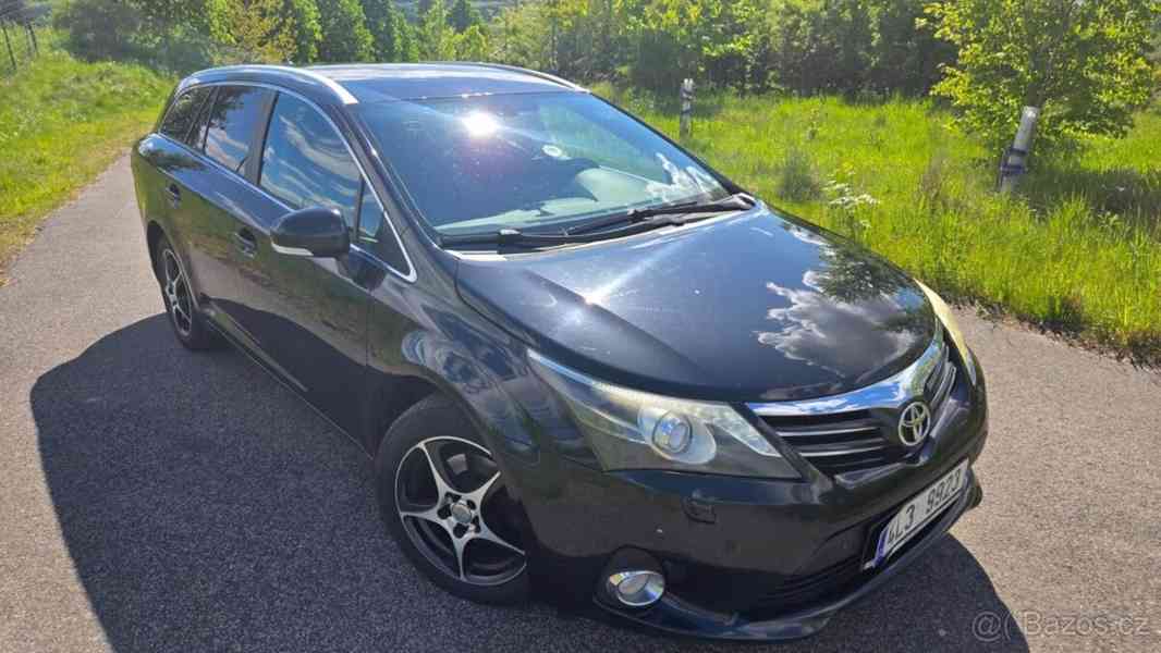 Toyota Avensis 2,0 TDI nafta - foto 2