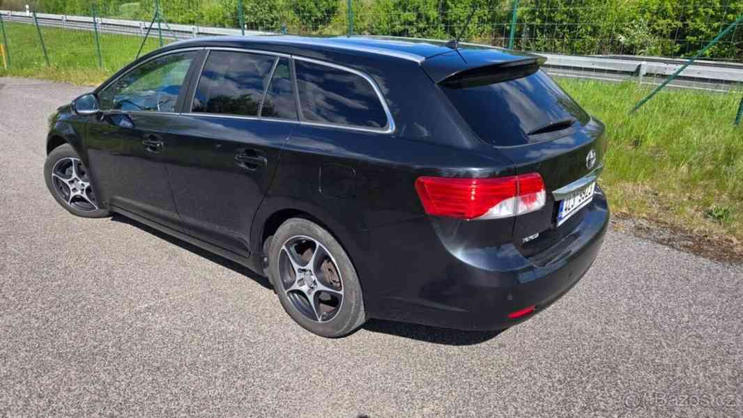 Toyota Avensis 2,0 TDI nafta - foto 5