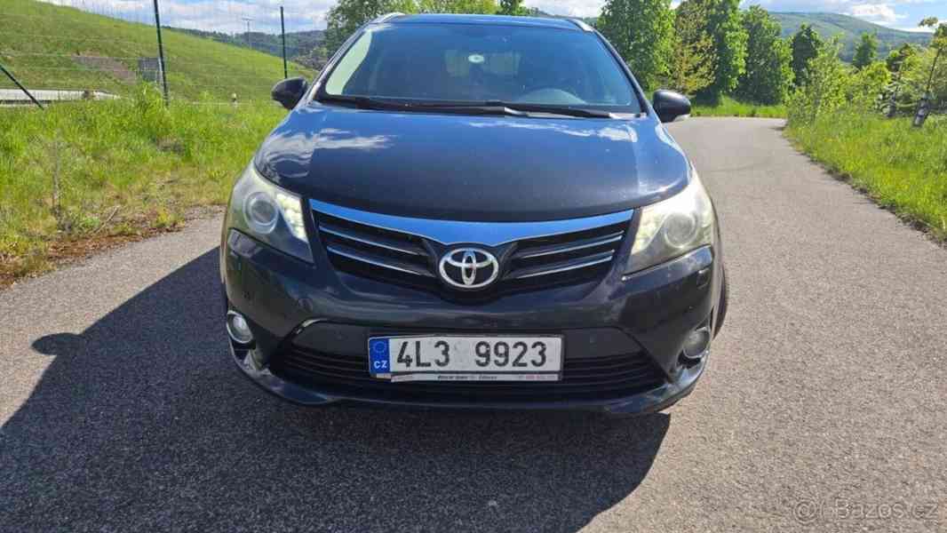 Toyota Avensis 2,0 TDI nafta - foto 1