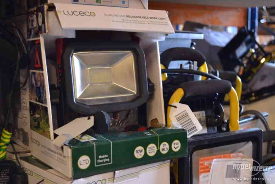 4x Luceco LFSP18B150 Černá Slimline LED Guardian Floodlight - foto 3