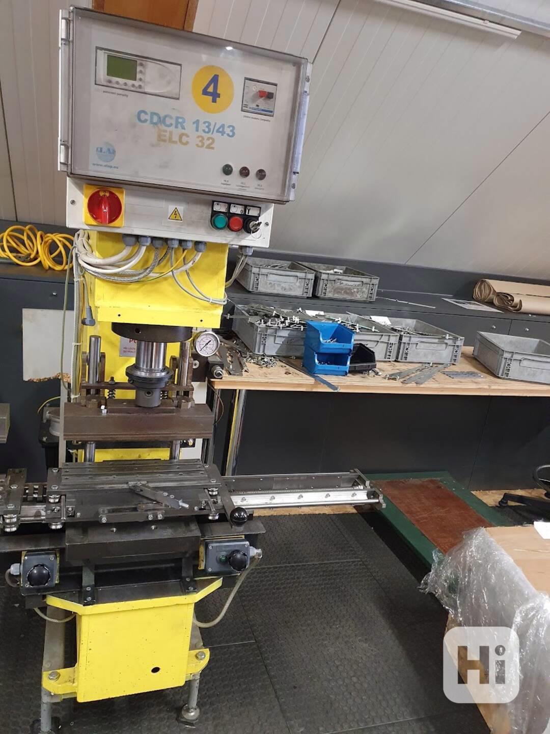 Rakovnické tvářecí stroje CDCR 13/43-11 - Lis hydraulický - foto 1