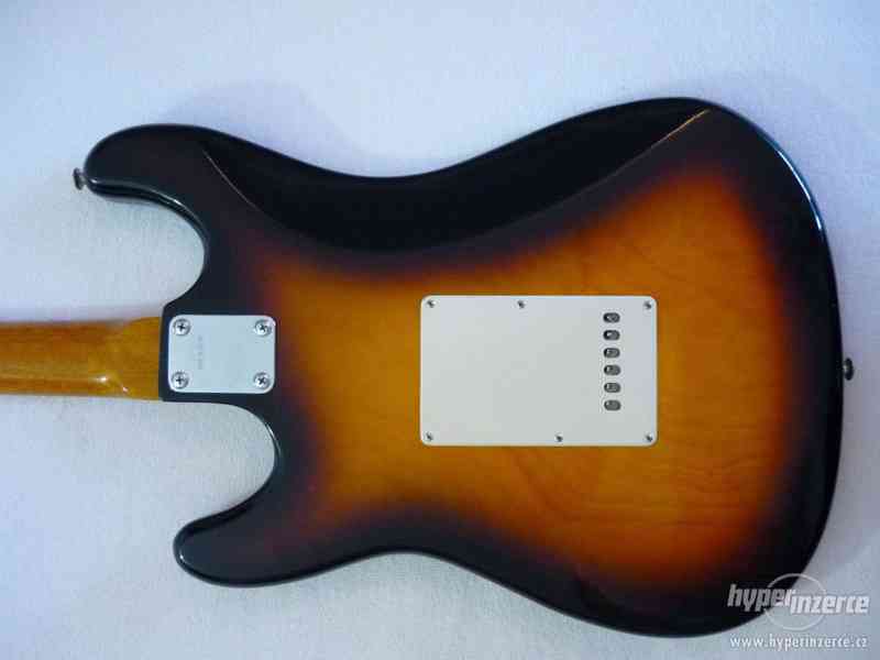 El. kytara kopie Fender Strat, Made in Japan, r.v.1973 - foto 4