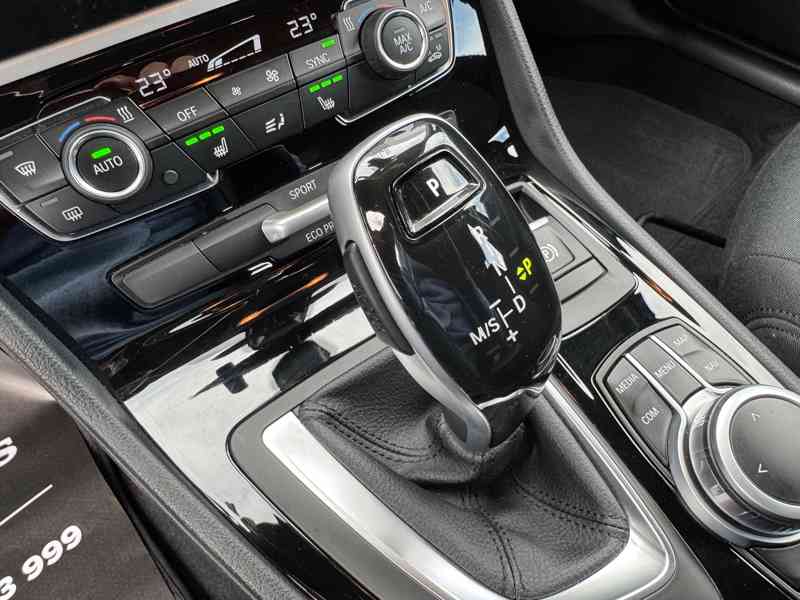 BMW 218d Automat,LED,KeyLess,Navi,Vyhř.Sedačky,El. kufr,zimK - foto 15