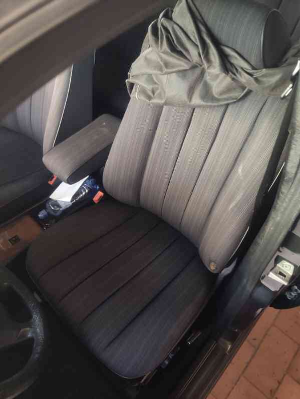 MERCEDES BENZ 124 (rok 1987) - foto 14