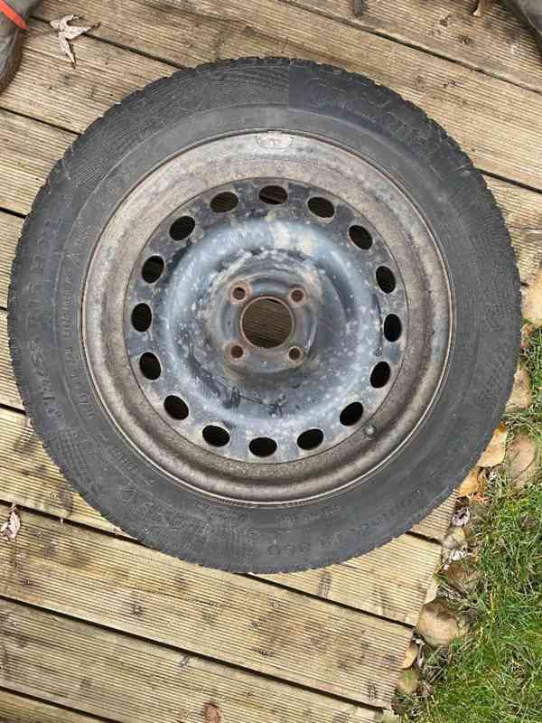 Zimní pneu 215/55 R16 s plech. disky na Peugeot Partner - foto 7