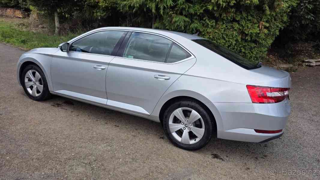 Škoda Superb 1,8 - foto 3