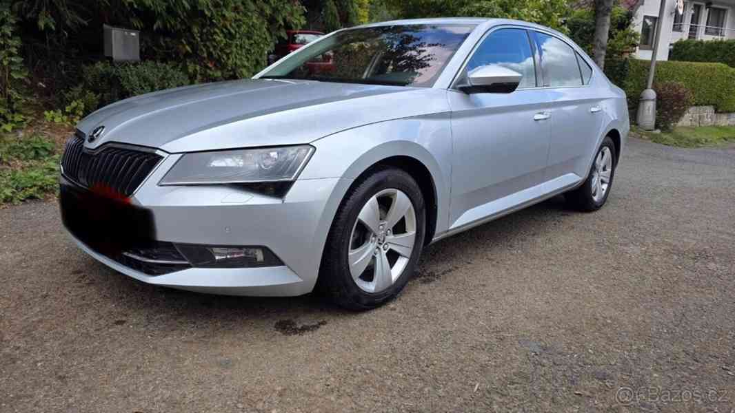 Škoda Superb 1,8 - foto 9