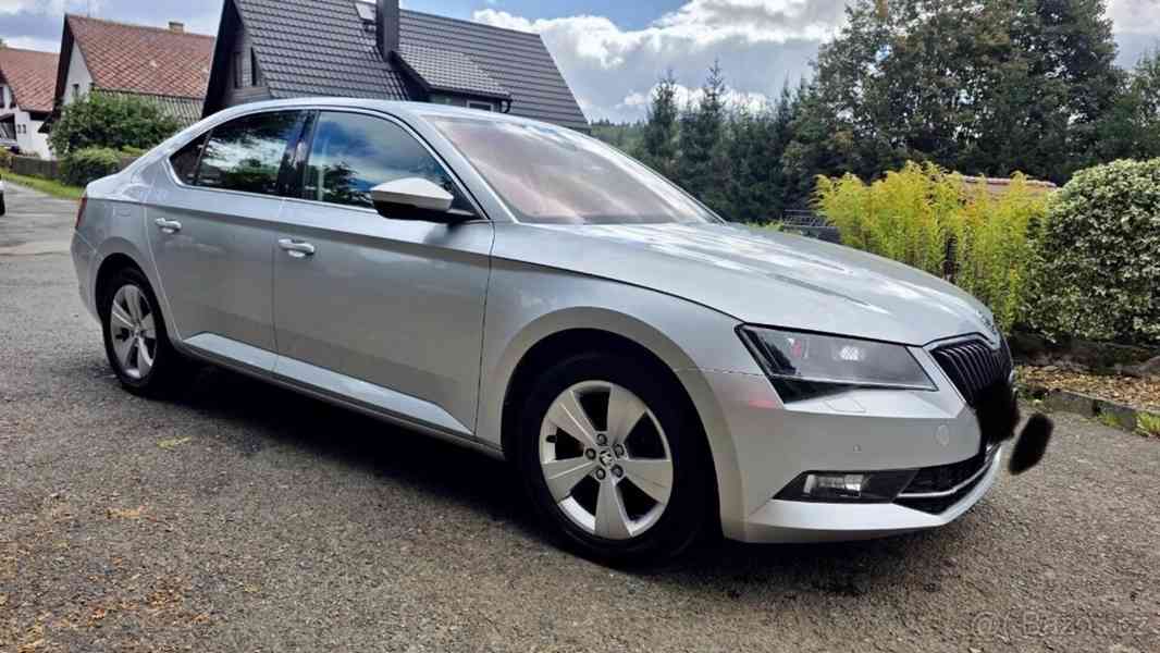 Škoda Superb 1,8 - foto 1
