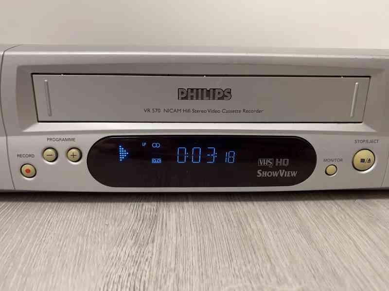 Značkový VHS videorekordér PHILIPS VR570 - foto 3