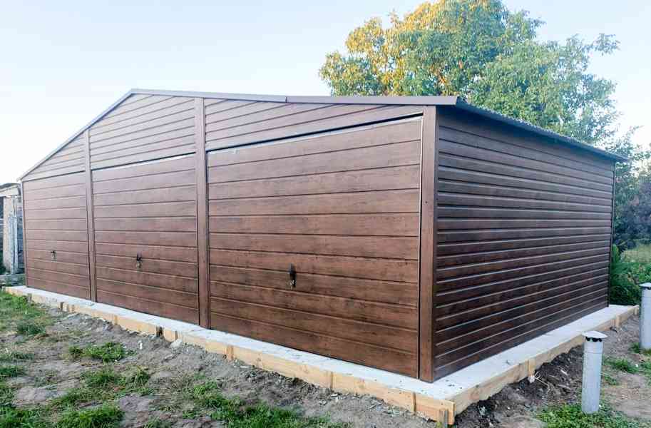 Plechová garáž 9x6m sedlová střecha 3x výklopná vrata TS258 - foto 7