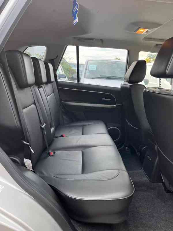 Suzuki Grand Vitara 2.0i Comfort+ benzín 103kw - foto 14
