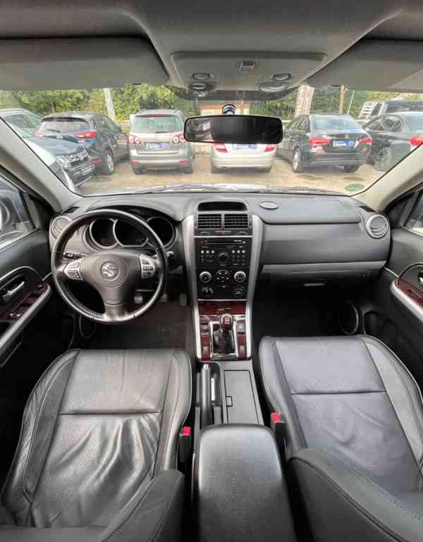 Suzuki Grand Vitara 2.0i Comfort+ benzín 103kw - foto 12