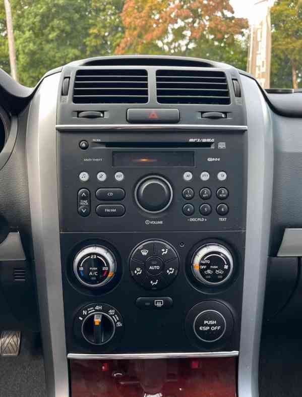 Suzuki Grand Vitara 2.0i Comfort+ benzín 103kw - foto 11