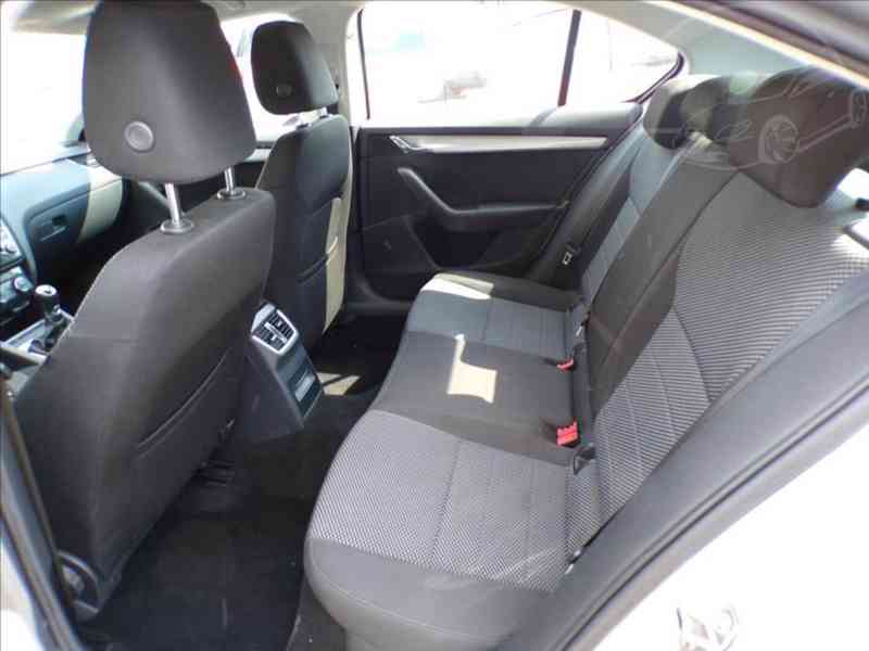 Škoda Octavia 1,6 TDI DIGI.KLIMA - foto 10