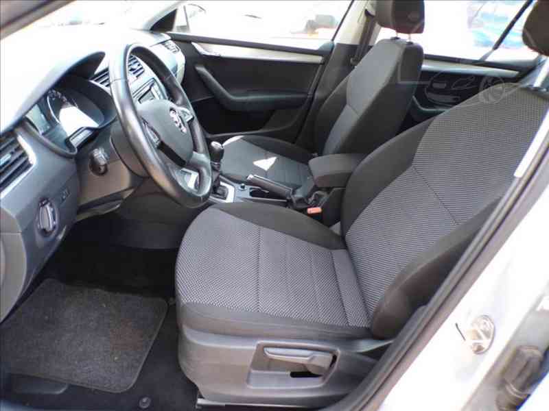 Škoda Octavia 1,6 TDI DIGI.KLIMA - foto 9