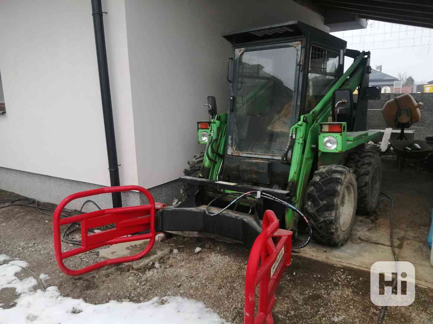 Prodám smykový nakladač LOCUST 750 - foto 1