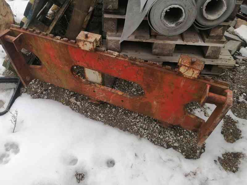 Prodám smykový nakladač LOCUST 750 - foto 4