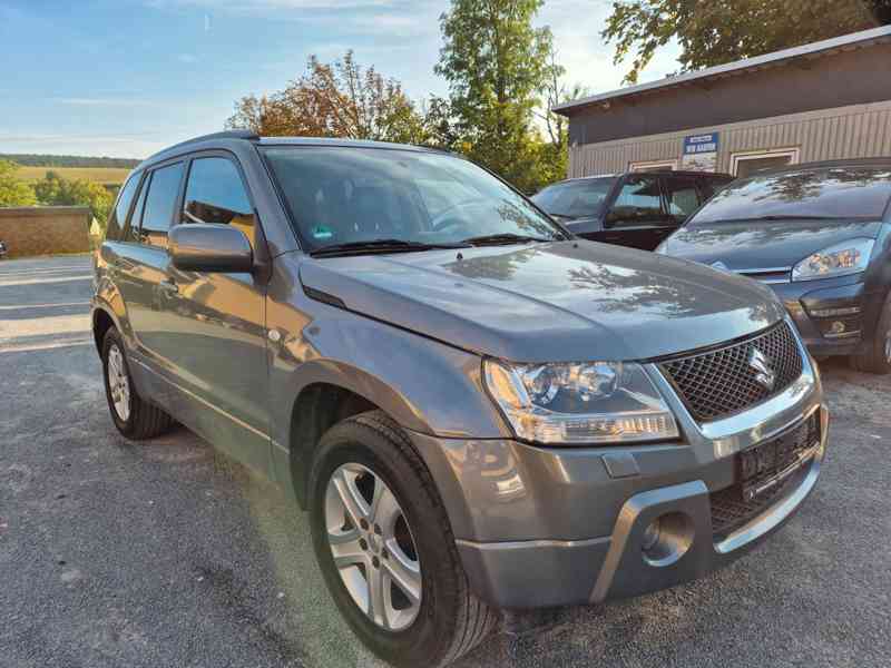 Suzuki Grand Vitara 2.0i Comfort 4x4 benzín 103kw - foto 4