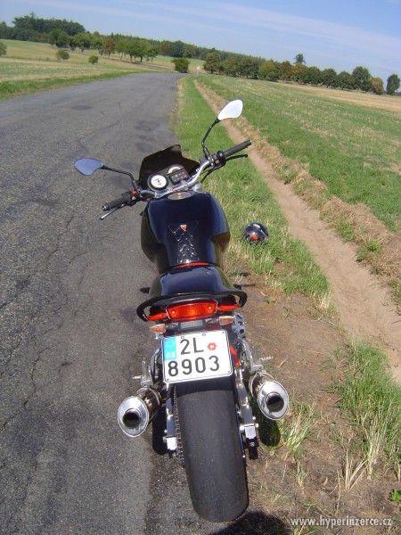 Ducati Monster 900 - foto 4