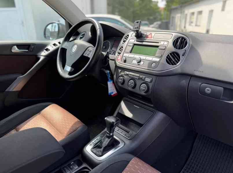 Volkswagen Tiguan 2,0 TDI Track&Field 4Motion DSG 103kw - foto 12
