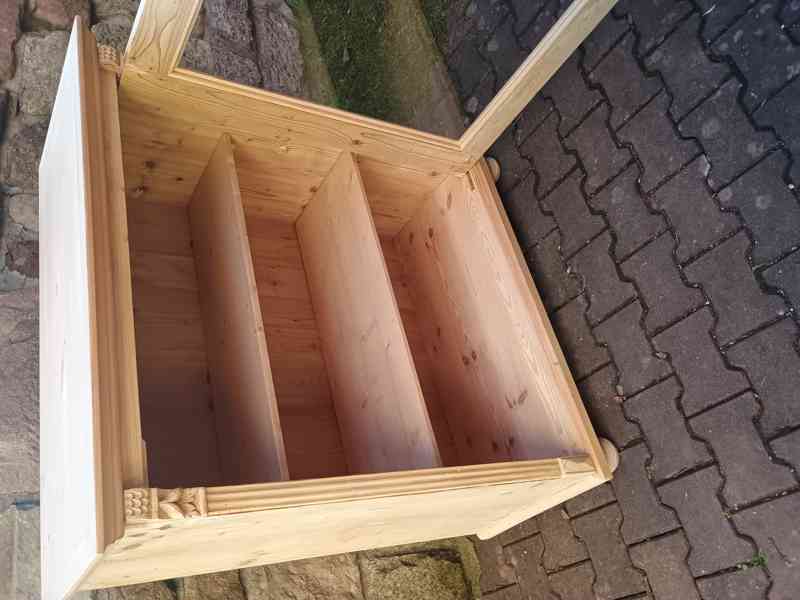 stará vitrína - foto 4