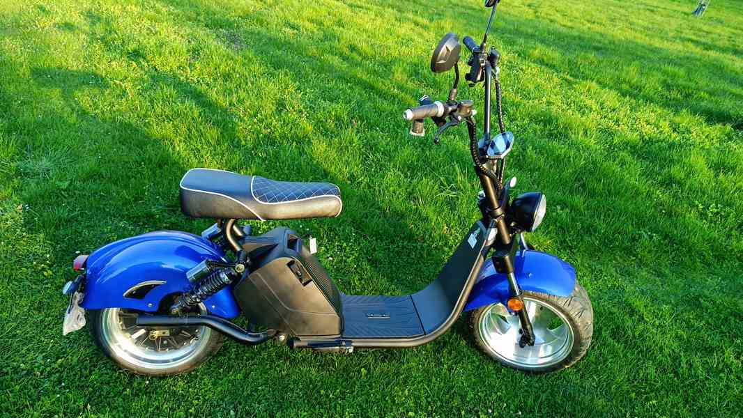 Silná velká elektro koloběžka Chopper 3000 W - foto 3