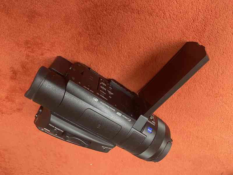 Sony handycam fdr-ax700 - foto 2