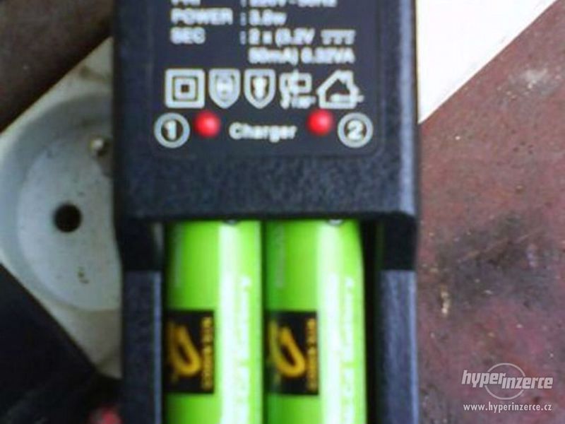 Nabíječka baterii - foto 2