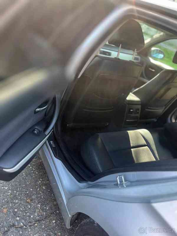 BMW E91 320D 120kw Rok 2006 automatická převodovka - foto 16