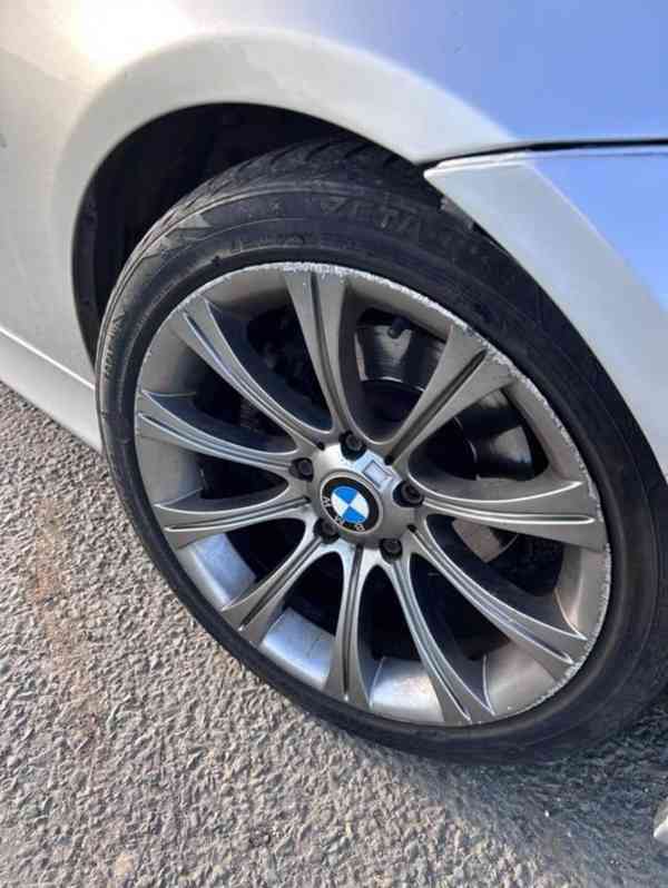 BMW E91 320D 120kw Rok 2006 automatická převodovka - foto 12