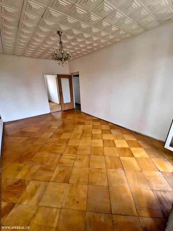 Pronájem bytu 2+1/L (56 m²), ul. Tuchorazská, Praha 10 - foto 5