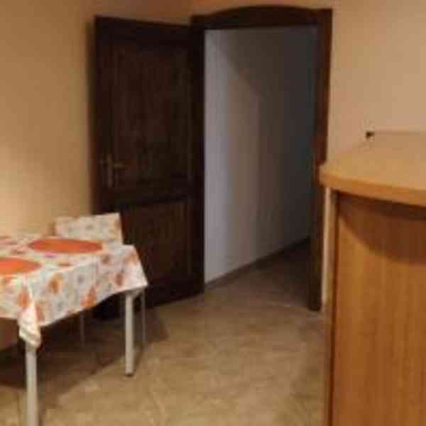 Plně vybavený apartmán v Soběslavi pro 2 firemní specialisty - foto 3