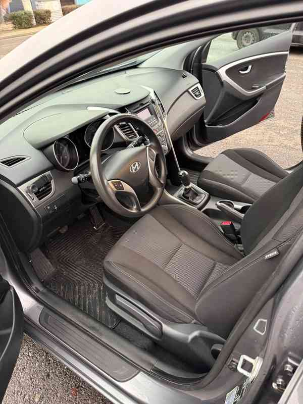 Hyundai i30  - foto 4