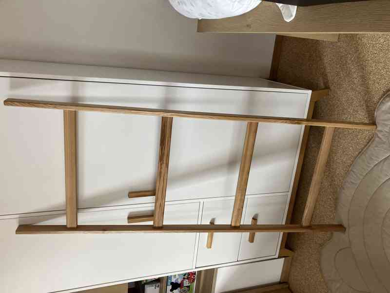 Žebřík na oblečení - foto 3